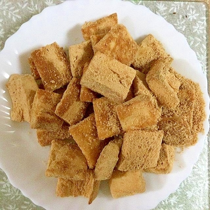 四角いパンの耳のきな粉和え レシピ 作り方 By サニヤスイーヨー 楽天レシピ